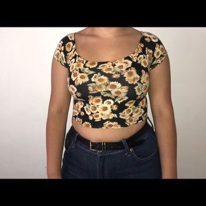 sunflower powder Cropped Top